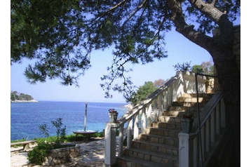 Horvātija Penzión Hvar, Eksterjers